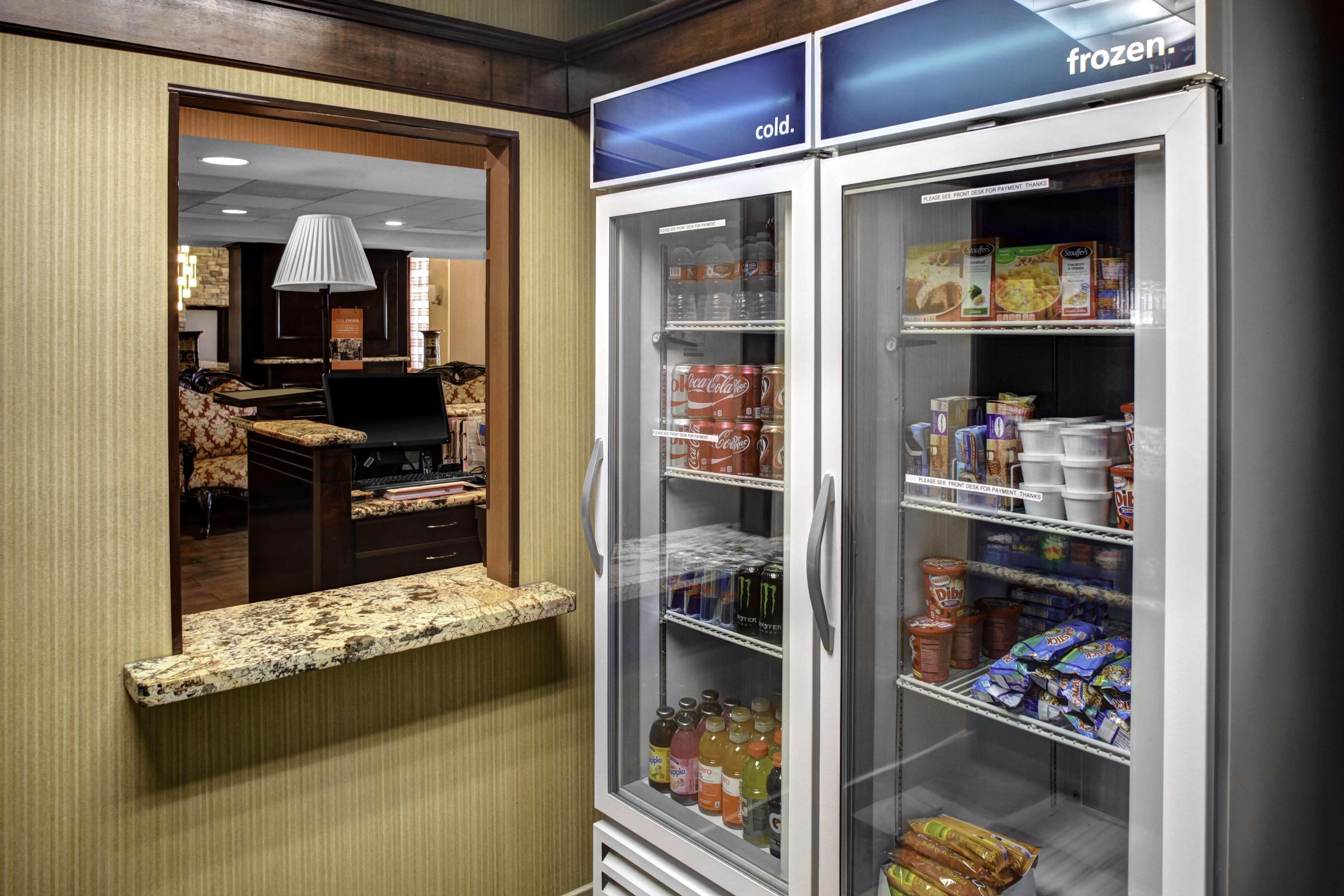 Hampton Inn And Suites Bakersfield / Highway 58 Ngoại thất bức ảnh